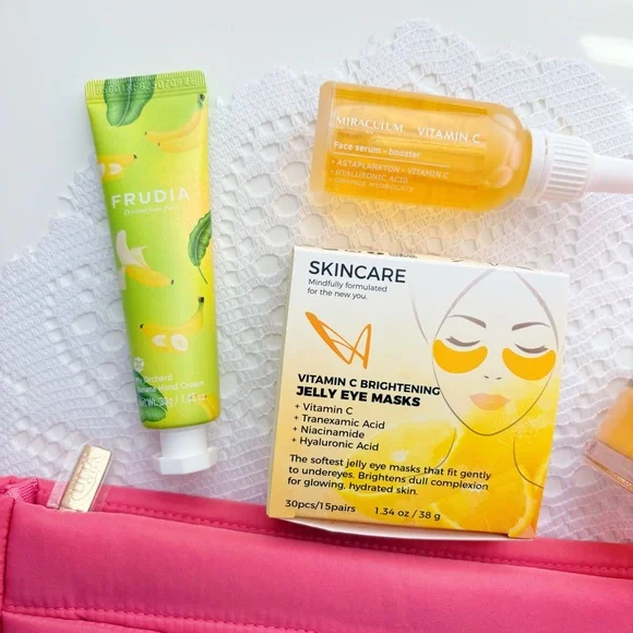 Vitamin C Skincare Beauty Bundle 🍊✨ - Picture 2 of 4